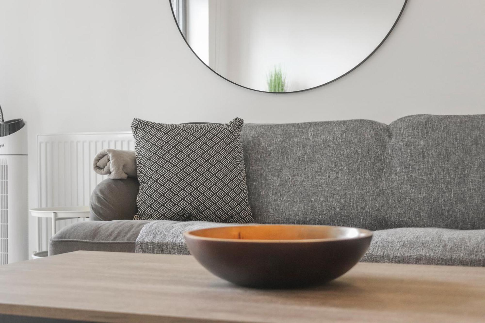 Centrally Located - Modern - 2Bed - 2Bath Apartment Лондон Екстериор снимка