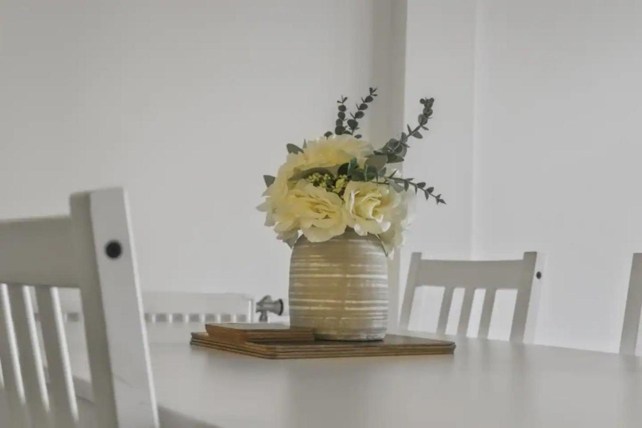 Centrally Located - Modern - 2Bed - 2Bath Apartment Лондон Екстериор снимка